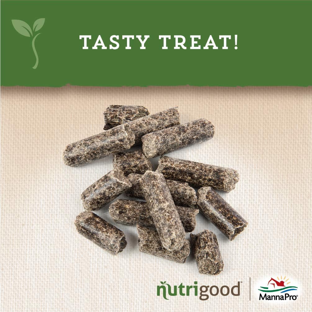 Manna Pro NutriGood Low-Sugar Apple Snax Horse Treats, All-Natural, No Added Sugar or Molasses, Low-Starch Formula, Ideal for Horses with Metabolic Needs, 4 lb Bag - Image 3