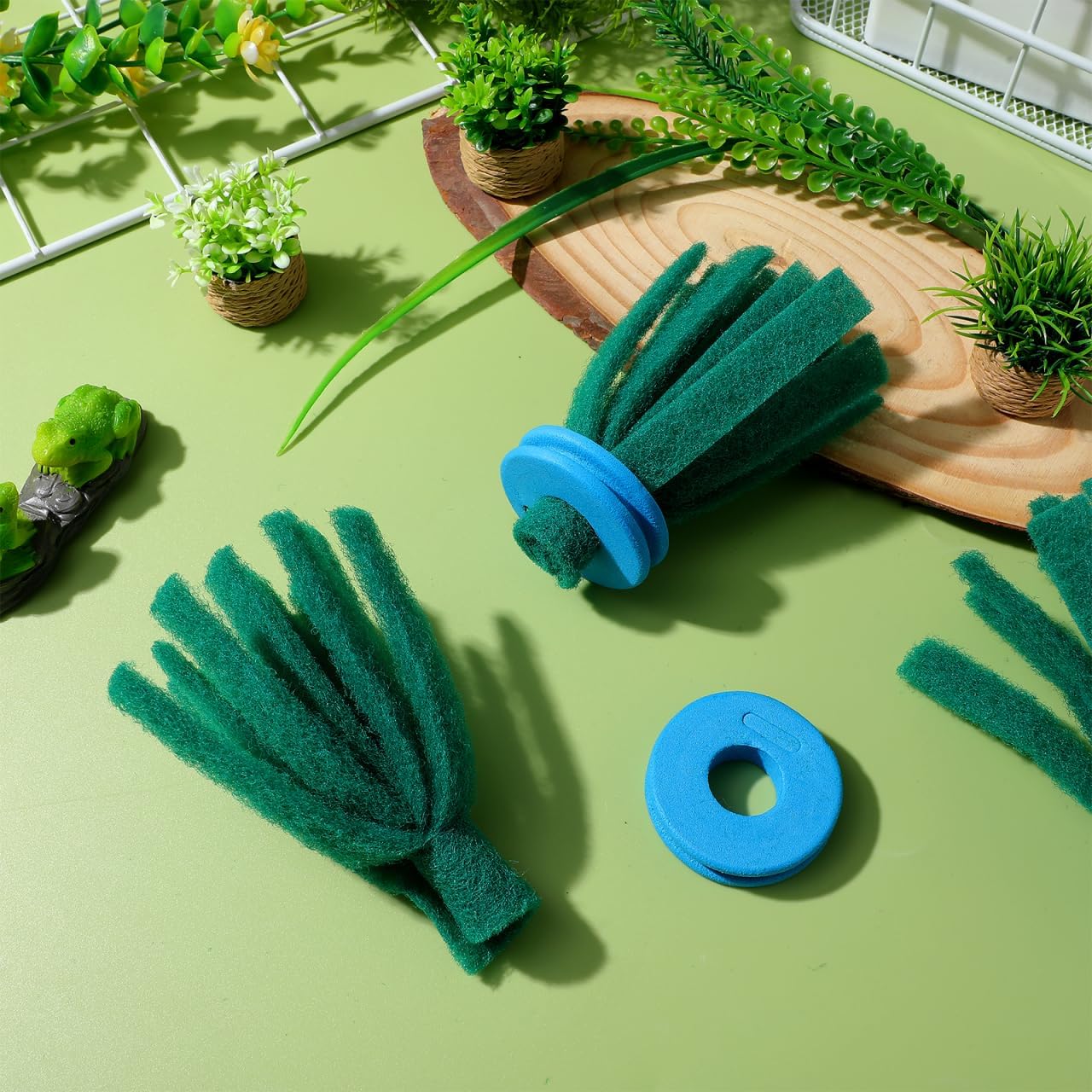 Sewroro 10pcs Fish Spawning Mops: Floating Egg Collector for Aquarium Tanks - Soft Sponge Breeding Grass for Fry Protection and Fish Farming Supplies - Image 9