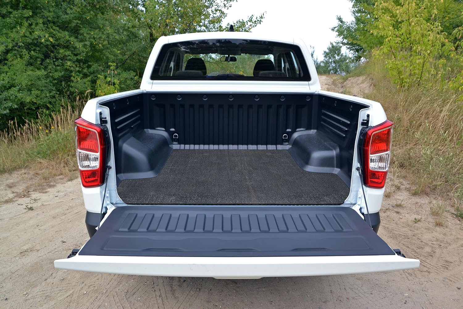 Heavy Duty Horse Stall Mats - Stable Mats, Durable 3/4 in. Thick Rubber Flooring - Solid Black - 3.5' x 6' Mat for Stables, and More - 42 in. x 72 in. Stall Mat - Image 12