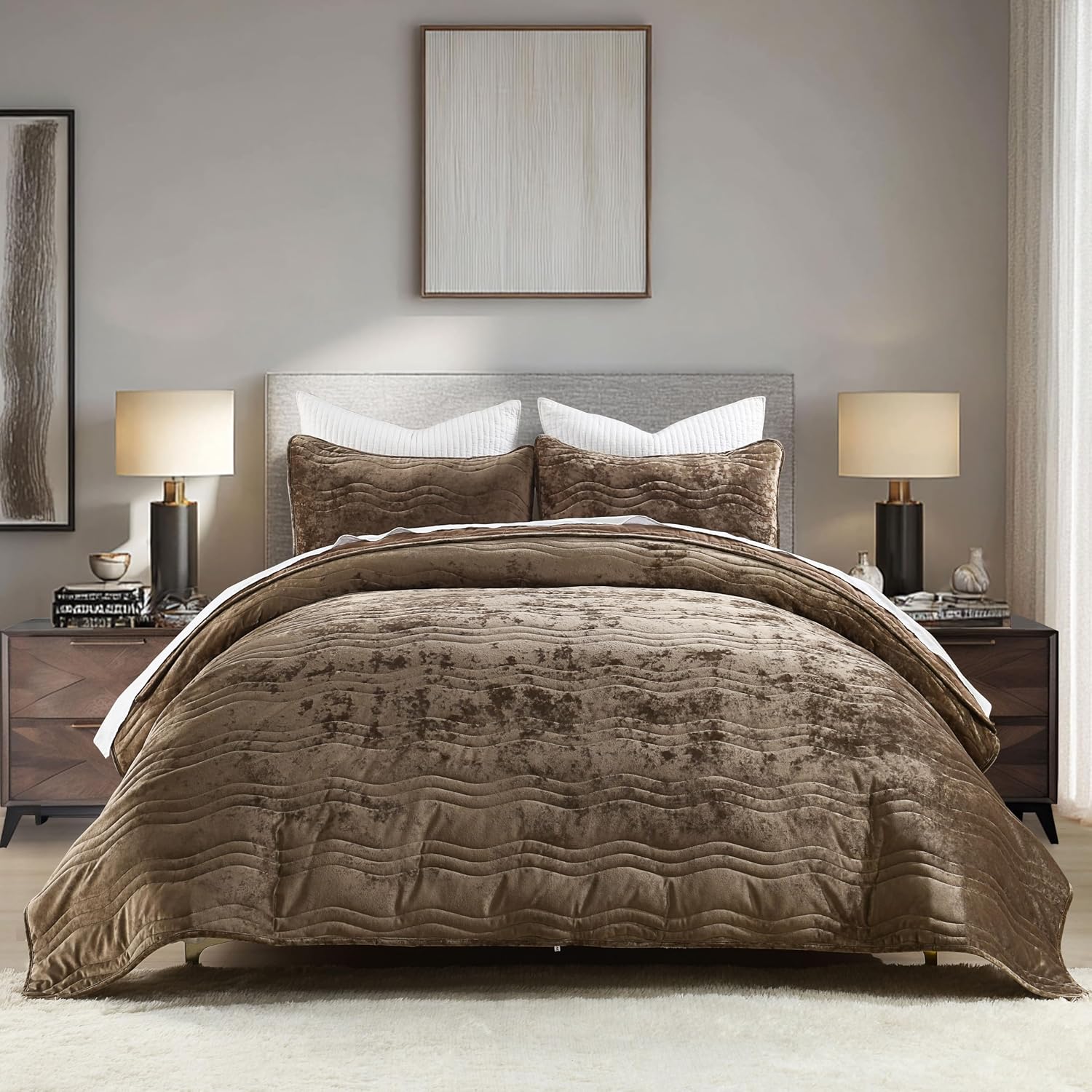 Velvet Quilt Set, Mocha Brown Velvet Quilt Queen Size Comforter Set, Luxury Bedding Soft Plush Bedspread, Machine Washable Coverlet, All-Season 3 Pieces